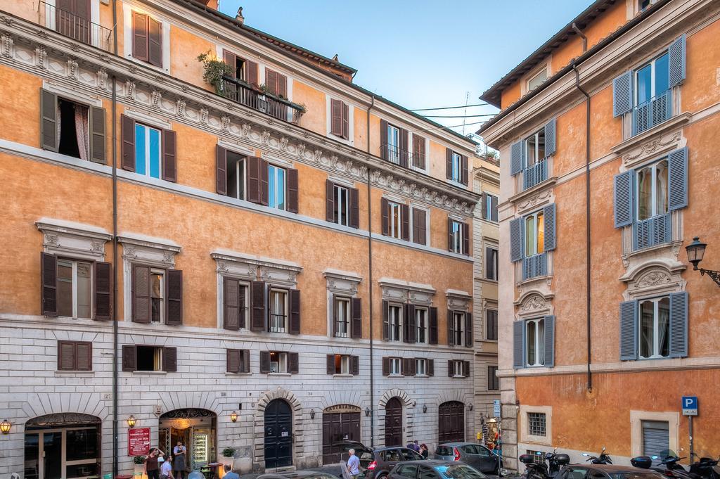 Fabuloucity Fontana Di Trevi Рим Екстериор снимка